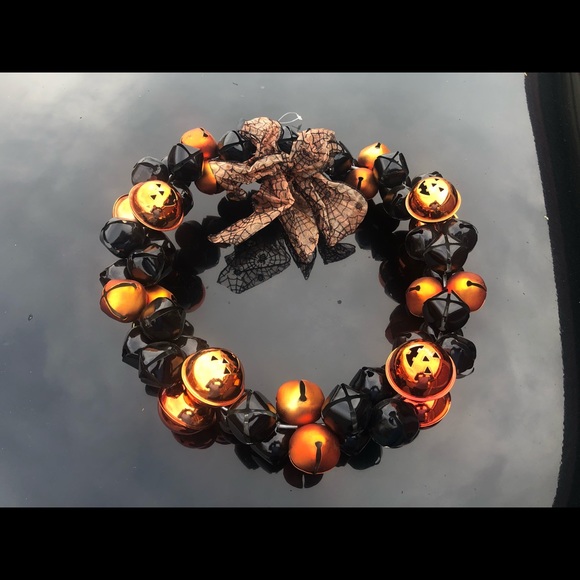 🎄HALLOWEEN & CHRSTMAS BELL WREATH WITH BELL DOOR HANGER🎄 - Picture 8 of 12